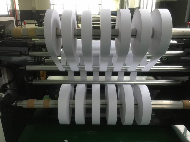 1600mm-Nonwoven-Roll-to-Sheet-Cutting-Machine