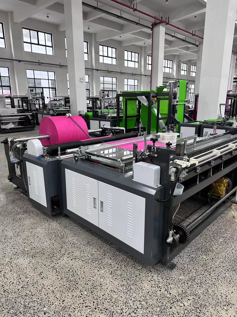1600mm Nonwoven Roll to Sheet Cutting Machine image 7