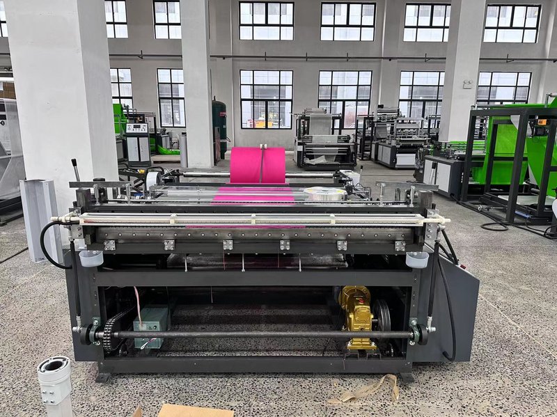 1600mm Nonwoven Roll to Sheet Cutting Machine image 8