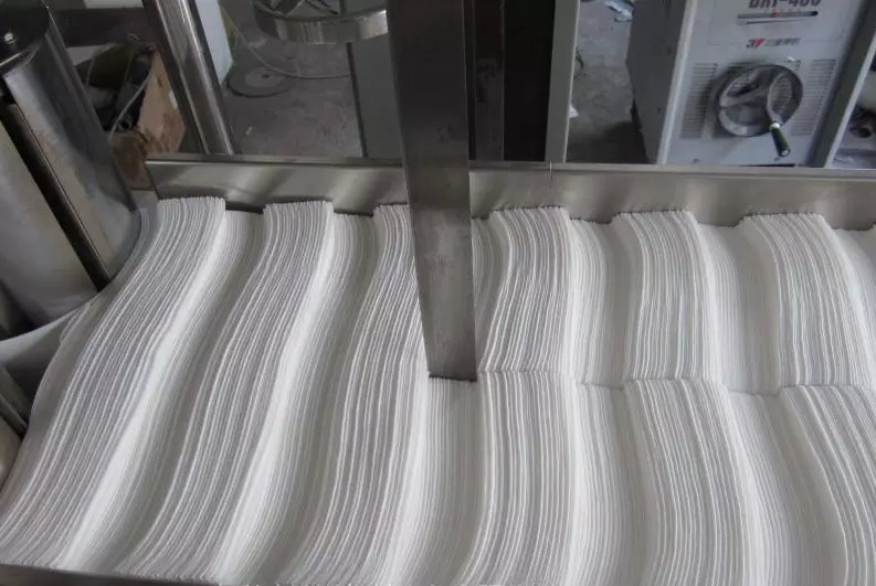 AIXI-2800 HY-360 Wet Tissue Folding and Packing Line image 2
