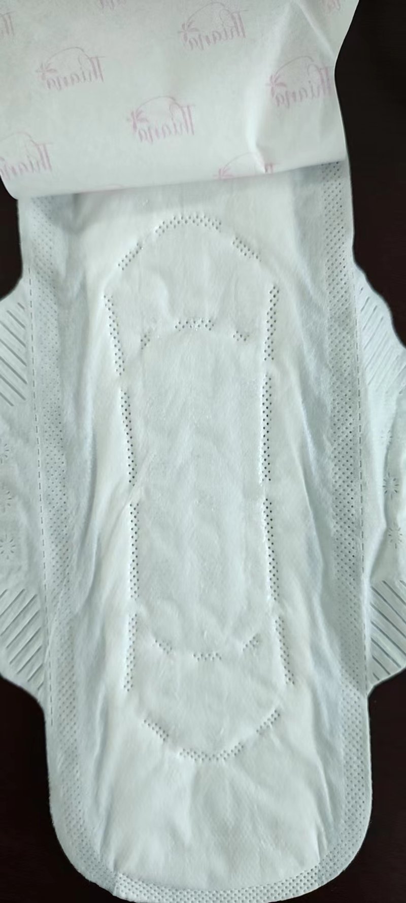 Automatic Gluing Sanitary Napkin Machine image 3