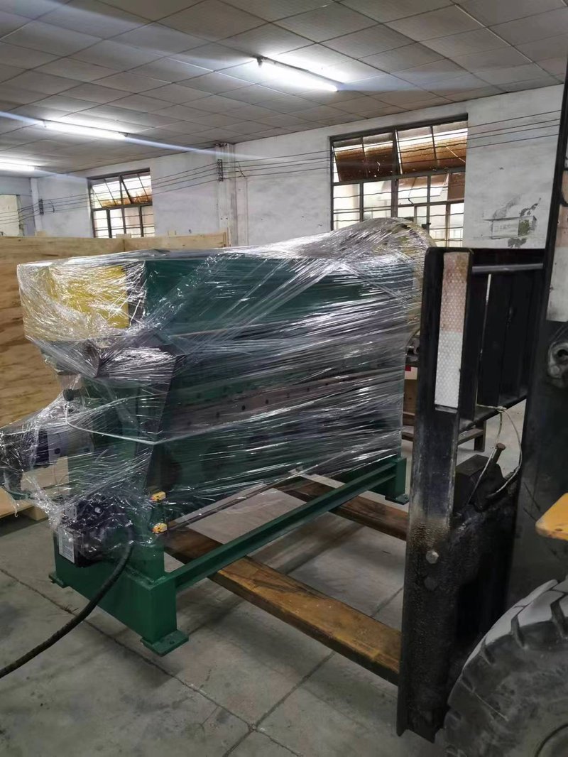AX CW1250B Heavy Expanded Metal Mesh Machine image 8