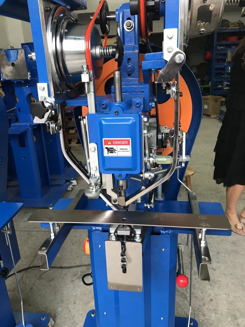 DF-2310 Massage Bed Sheet Making Machine image 6