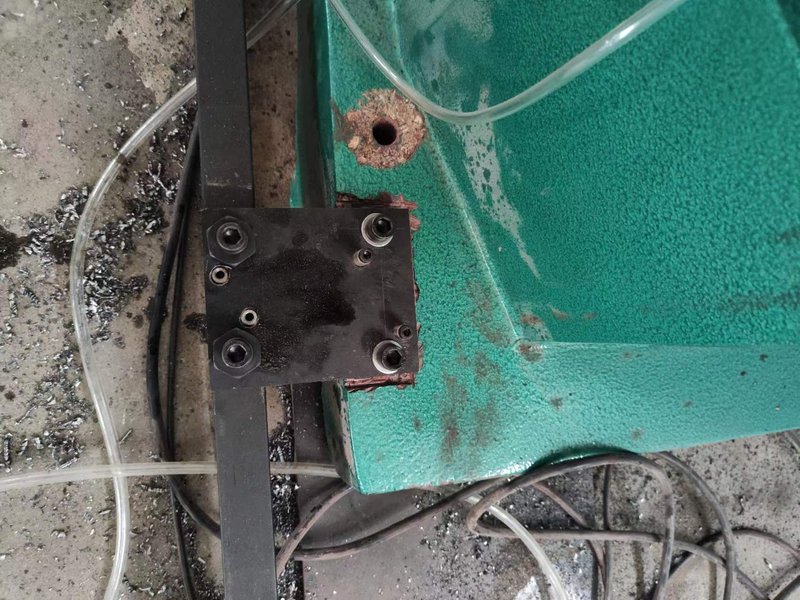 Die Cutting Machine with Robot Arm image 7