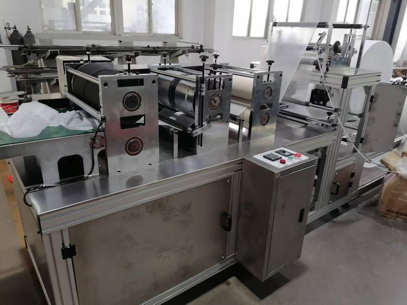 Nonwoven Brief Making Machine image 3