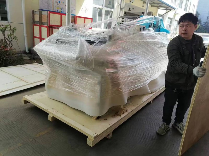 Nonwoven Undergarment Making Machine image 8