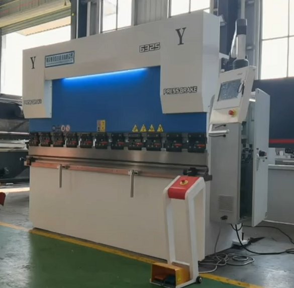 QC12Y 4X2500 Hydraulic Swing Beam Shearing Machine image 5