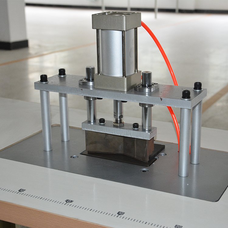 Ultrasonic KN95 Mask Edge Sealing Machine image 3