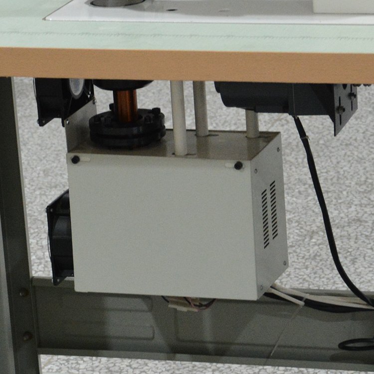 Ultrasonic Lace Sewing Machine JT 60 S image 8